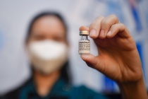 Phan bo 8,2 trieu lieu vaccine Pfizer hinh anh