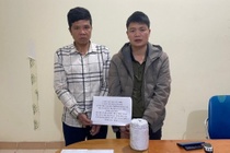 Cong an dao be phot tim ma tuy duoc xa xuong bon cau hinh anh