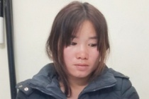 Nguoi phu nu mua hang chuc nghin vien ma tuy ve ban hinh anh