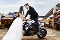 9X vuot 160 km dua nguoi yeu di hoc hinh anh