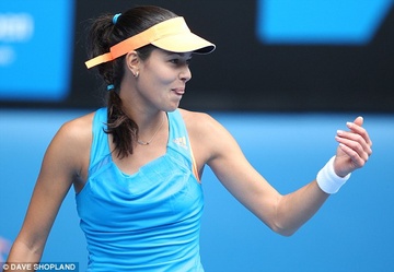 Hot girl lang quan vot chan dung ky luc gia Serena Williams hinh anh
