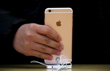 Bia Corona voi chanh va ly do iPhone 7 se la bom tan hinh anh