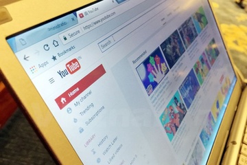 Google da ngan chan 1.500 clip co noi dung xau doc tren YouTube hinh anh