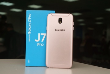 Can canh Galaxy J7 Pro mau hong cho mua Valentine hinh anh