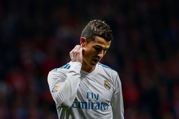 Pha bong Ronaldo de Juanfran danh bai hinh anh