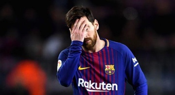 That bai cua Barca khien Messi het cua gianh Qua bong Vang? hinh anh