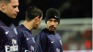 Neymar quat dong doi: 'May la ai ma noi chuyen voi tao nhu the?' hinh anh