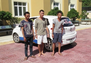 Ap giai 3 ten cuop taxi tu Kon Tum ve Lam Dong hinh anh