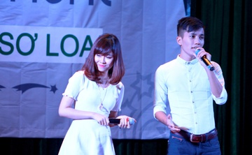 Sinh vien HV Tai chinh tim kiem guong mat tai nang hinh anh
