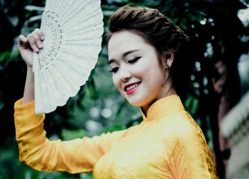 Top 10 Miss Bao chi khoe dang trong trang phuc ao dai hinh anh