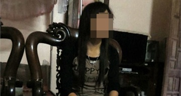 Thieu nu to bi ong gia hang xom ‘hai doi’ hinh anh