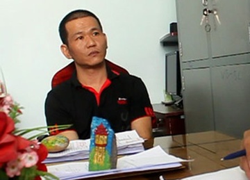 Long 'rong do' va dan em ra dau thu hinh anh