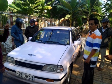 'Hiep si' Binh Duong bat doi tuong trom xe o to hinh anh