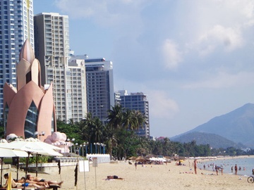 5 bai tam tuyet dep o Nha Trang hinh anh