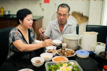 Co ngoi danh dum ca doi cua than tuong Hoai Linh hinh anh