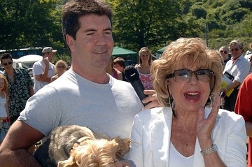 Me qua doi dot ngot, Simon Cowell hoan X Factor hinh anh