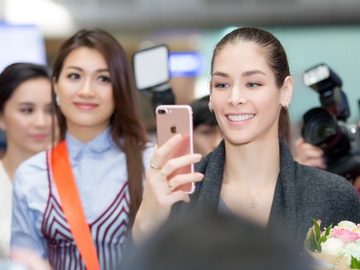 Hoa hau Hoan vu Dayana Mendoza rang ro khi toi Nha Trang hinh anh