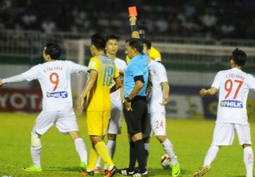 HAGL da khong giu duoc loi hua cua bau Duc hinh anh