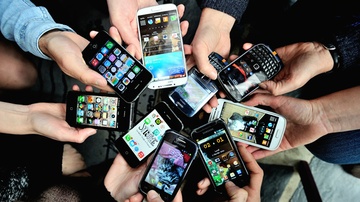 7 smartphone dang mong cho nhat nua dau nam 2015 hinh anh
