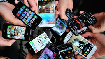 10 smartphone cau hinh tot trong tung muc gia tai VN hinh anh