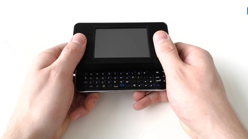 May tinh Linux do kich co ngang iPhone hinh anh