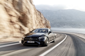 Mercedes-Benz trinh lang loat xe hybrid do AMG phat trien hinh anh