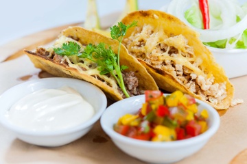 Binh di nhu banh tacos Mexico giua long Sai Gon hinh anh