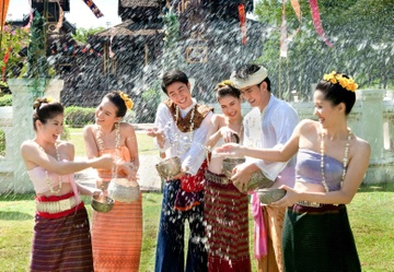Du tet Songkran Thai Lan voi 6 trieu dong hinh anh