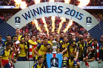 Arsenal lap ky luc vo dich FA Cup bang tran thang 4-0 hinh anh