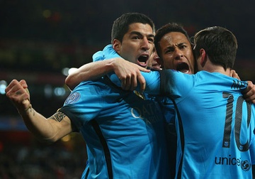 Barca day cho Arsenal bai hoc choi tan cong hinh anh