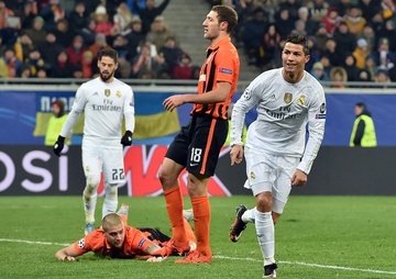 Ronaldo lap cu dup va kien tao 2 lan, Real ha Donetsk 4-3 hinh anh