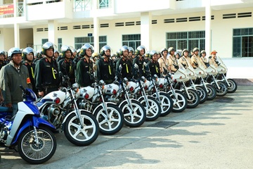 Khong de hinh thanh cac bang nhom hoat dong theo kieu 'xa hoi den' hinh anh