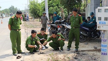 Giet nguoi cuop iPhone ban lay tien nhau hinh anh