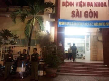 Hang chuc con do danh guc 2 thanh nien giua Sai Gon hinh anh