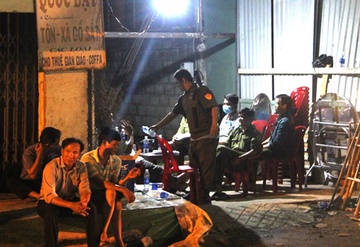 Bat khan cap nghi can giet nguoi giau xac trong tu o Sai Gon hinh anh