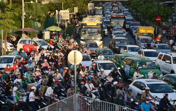 Noi am anh o san bay Tan Son Nhat ngay can Tet hinh anh