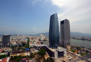 Toa nha hanh chinh doc dao o Da Nang sap hoan thanh hinh anh
