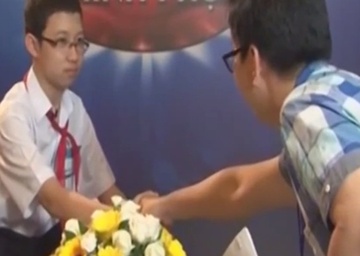 Clip than dong Viet giai toan nhanh hon may tinh hinh anh