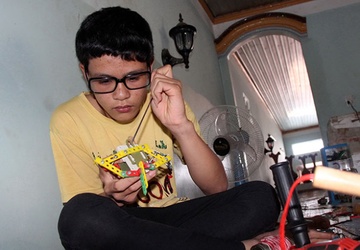 ​Linh 'robot' hinh anh