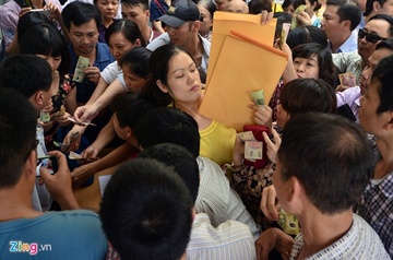 Ban het 800 ho so vao lop 6 trong buoi sang dau tien hinh anh