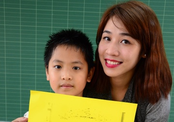 Hoc sinh viet thu gui me ngay 8/3 khien co giao xuc dong hinh anh
