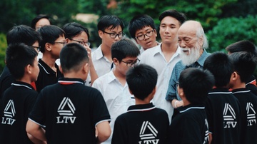 Truong bi to ha khac, hoc sinh THPT Luong The Vinh noi gi? hinh anh