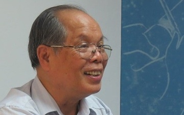 Cai tien cua PGS Bui Hien: Cu tranh luan nhung dung 'nem da' hinh anh