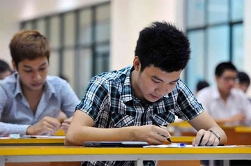 Dai dien truong coi thi o Ha Giang noi ve nghi van diem cao bat thuong hinh anh