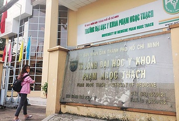Hai thi sinh 'truot oan' dai hoc lam don xin cuu xet hinh anh