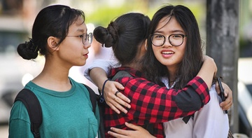 TP.HCM 'xin' thi tot nghiep rieng: Chuyen gia noi hop ly hinh anh