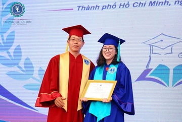 Thu khoa xuat sac cua DH Luat TP.HCM 35 nam qua hinh anh