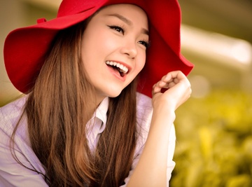 'Minh Hang co khuyet diem sen sam' hinh anh