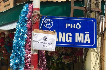 Pho den long Hang Ma xuat hien bien cam chup hinh hinh anh