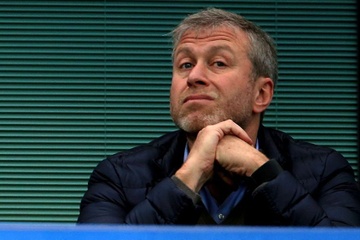 Ty phu Abramovich len ke hoach ne trung phat nhu the nao? hinh anh
